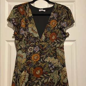 NWT ✨ Baltic Born Floral V-Neck Dress